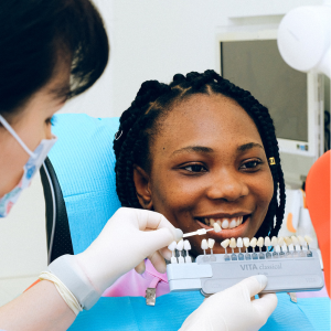 Carillas Dentales: La Solución Rápida para una Sonrisa Perfecta