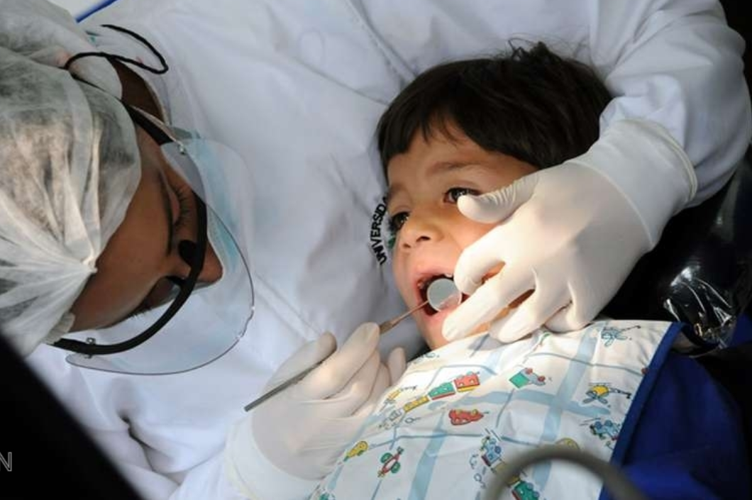 Sonrisas felices desde pequeños: odontopediatría con amor en Cartagena